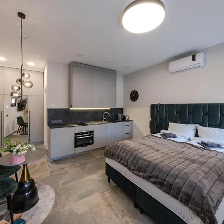 Old Town - Bajor 2 - Self Check-in And Parking